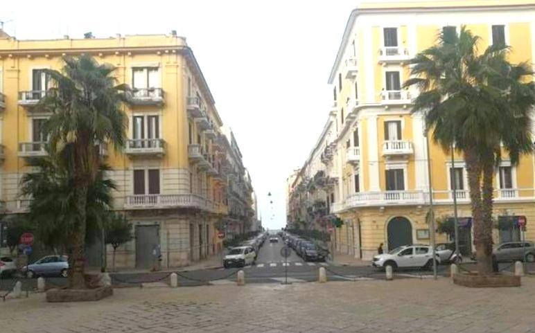 Appartamento Con Cortile A 30 Mt. Dal Mare Bari Exterior photo